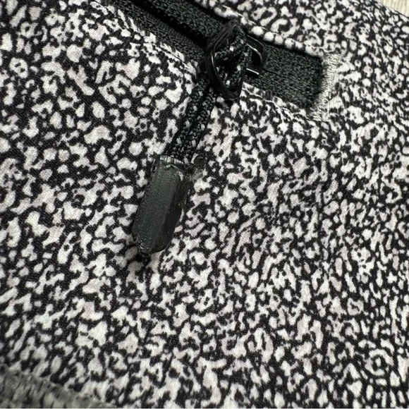 Lululemon Pace Rival Crop size 2 - Picture 9 of 13